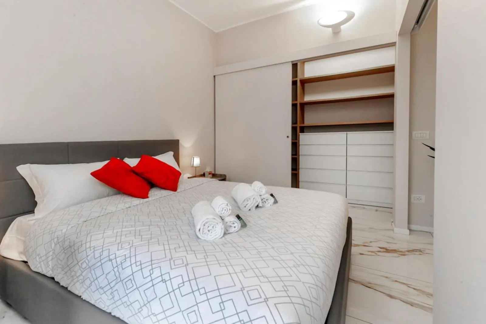 Butterfly Gate Apartment Milan